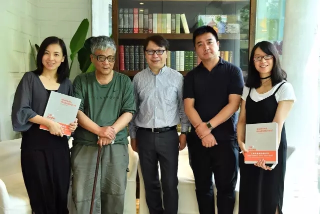 該書(shū)獲眾多業(yè)內(nèi)權(quán)威人士聯(lián)袂推薦