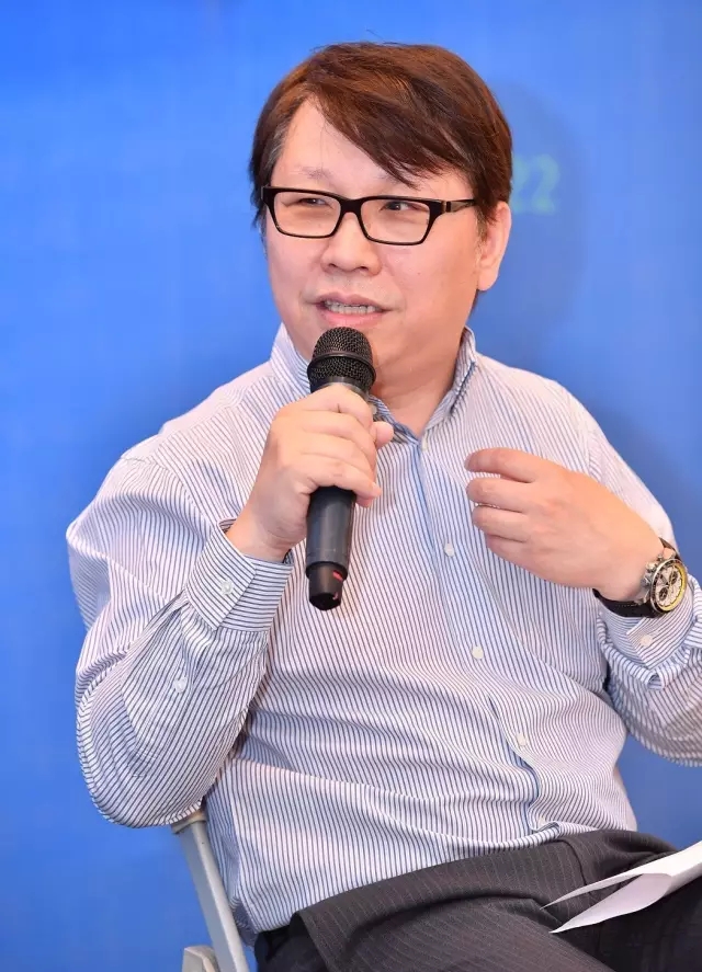 中國(guó)建筑學(xué)會(huì)建筑師分會(huì)理事、天華集團(tuán)董事、總建筑師黃向明