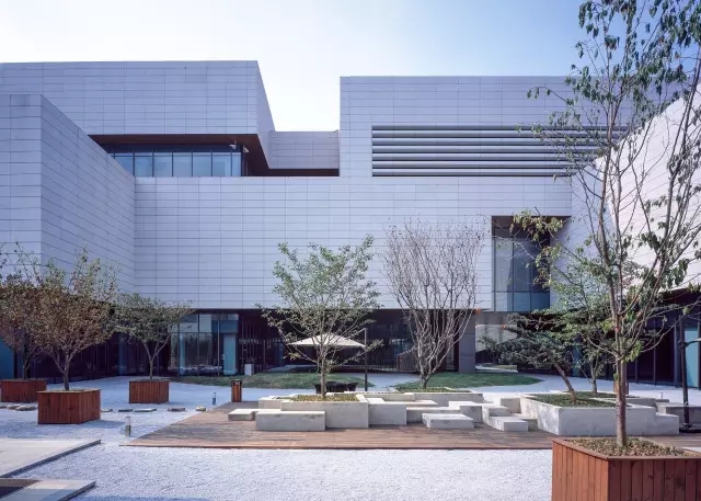 上海外高橋文化藝術(shù)中心,優(yōu)秀獎-公共建筑類