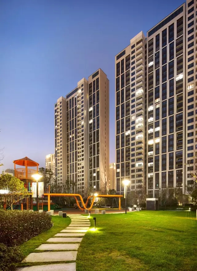 上海瑞虹新城九號地塊·怡庭，*獲得獎項(xiàng)：提名獎-居住建筑類