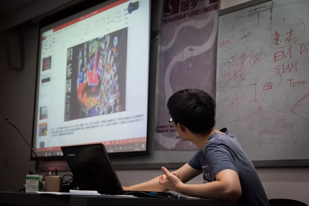 答辯現(xiàn)場(chǎng)(三)