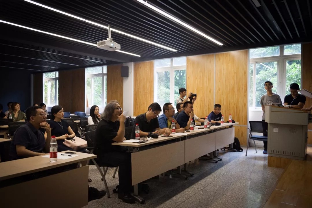 答辯現(xiàn)場(chǎng)(四)