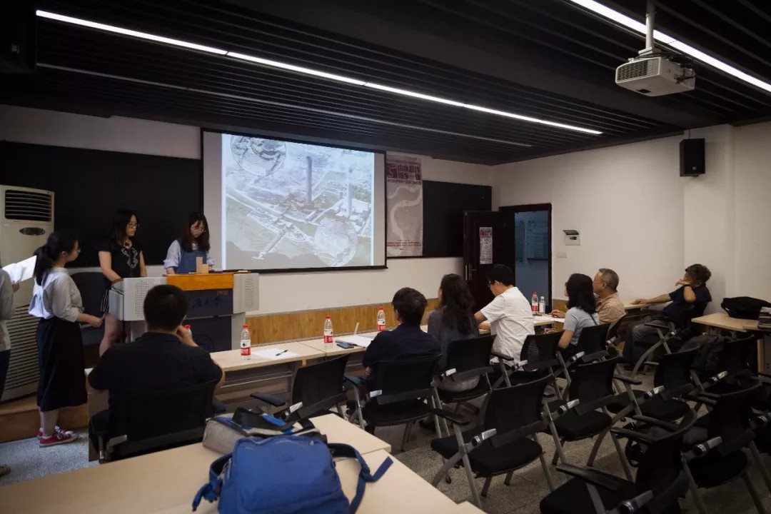 答辯現(xiàn)場(chǎng)(一)