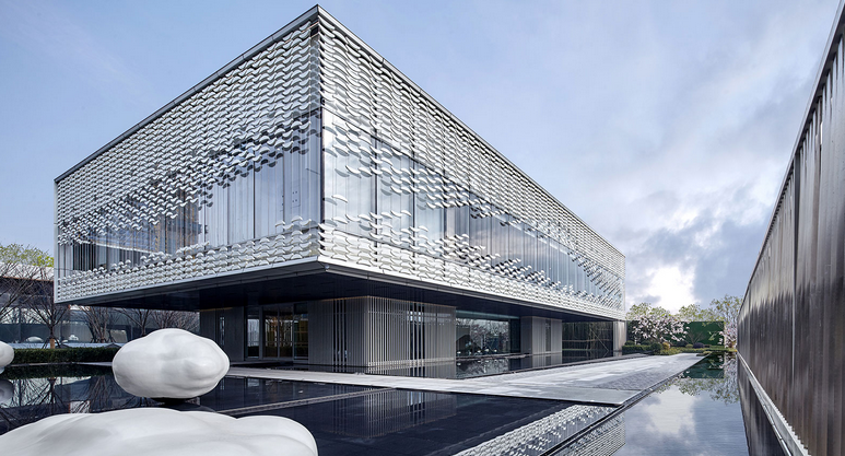 生機盎然的詩意山水畫